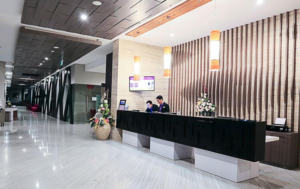 Mercure Palu Exteriör bild