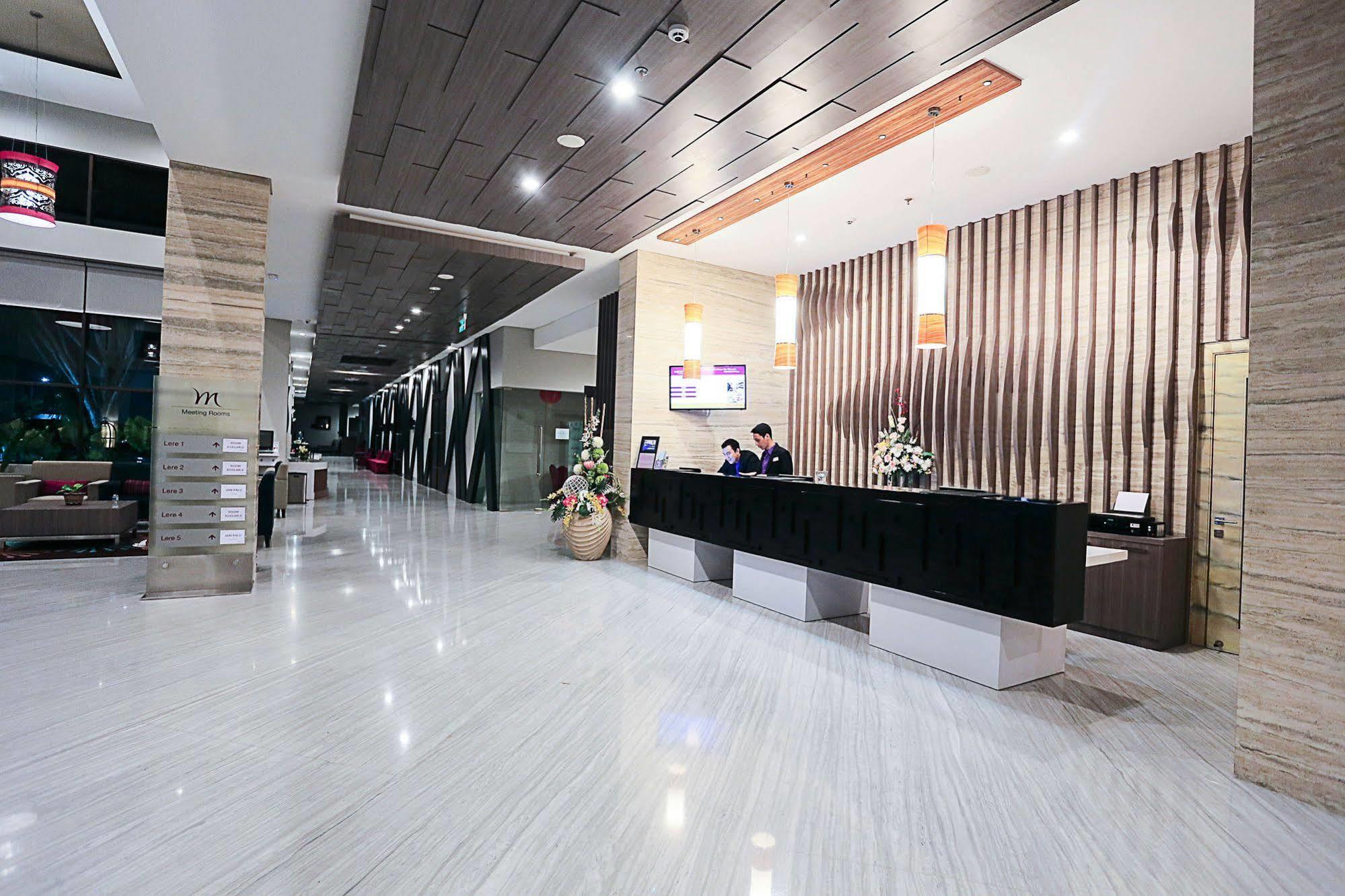 Mercure Palu Exteriör bild